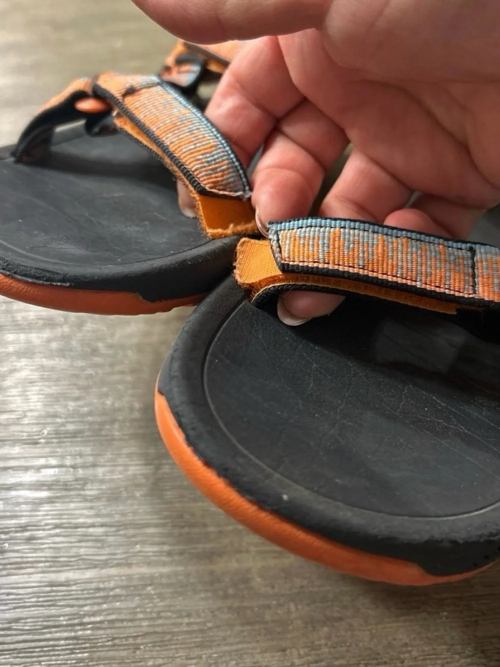 Teva unisex Sandals Outdoors for Kids Strappy Color Orange Sz. 2.
